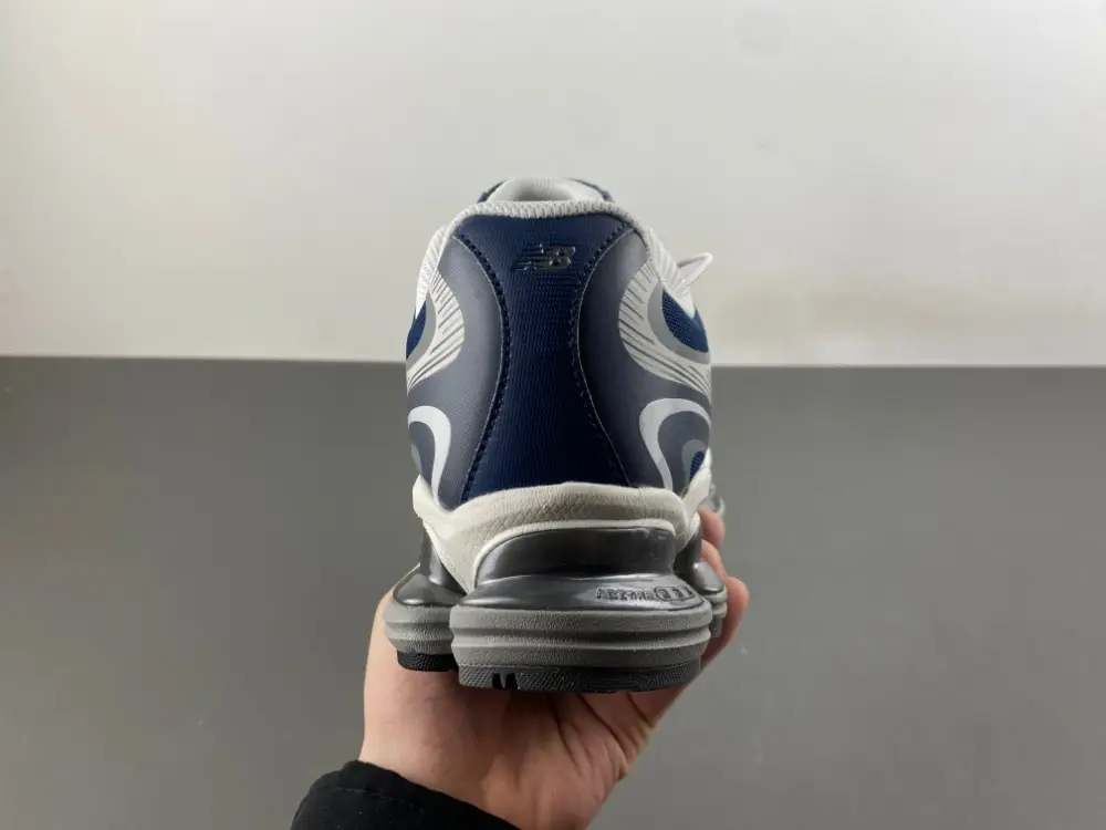 New Balance 20001 