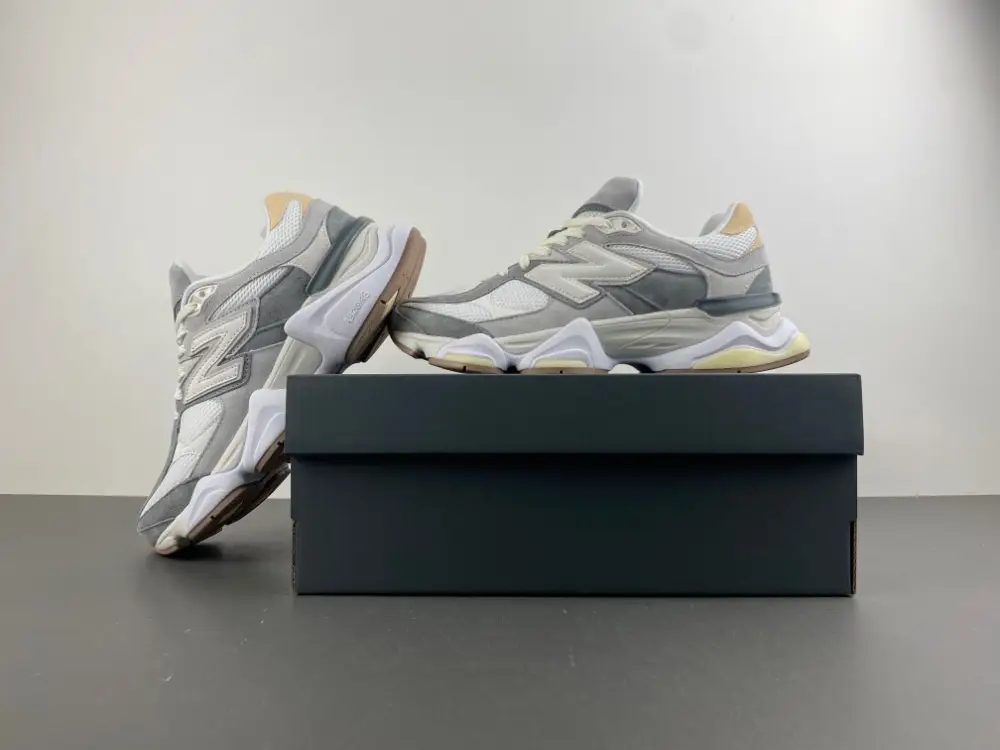 New Balance 9060 ' 