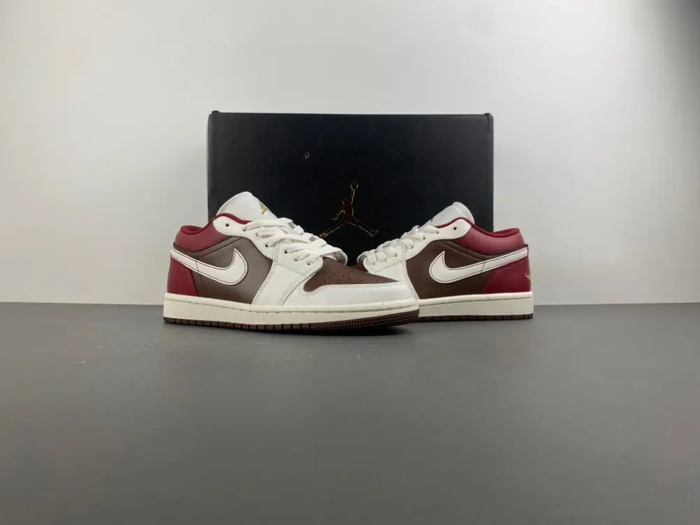 Air Jordan 1 Low 