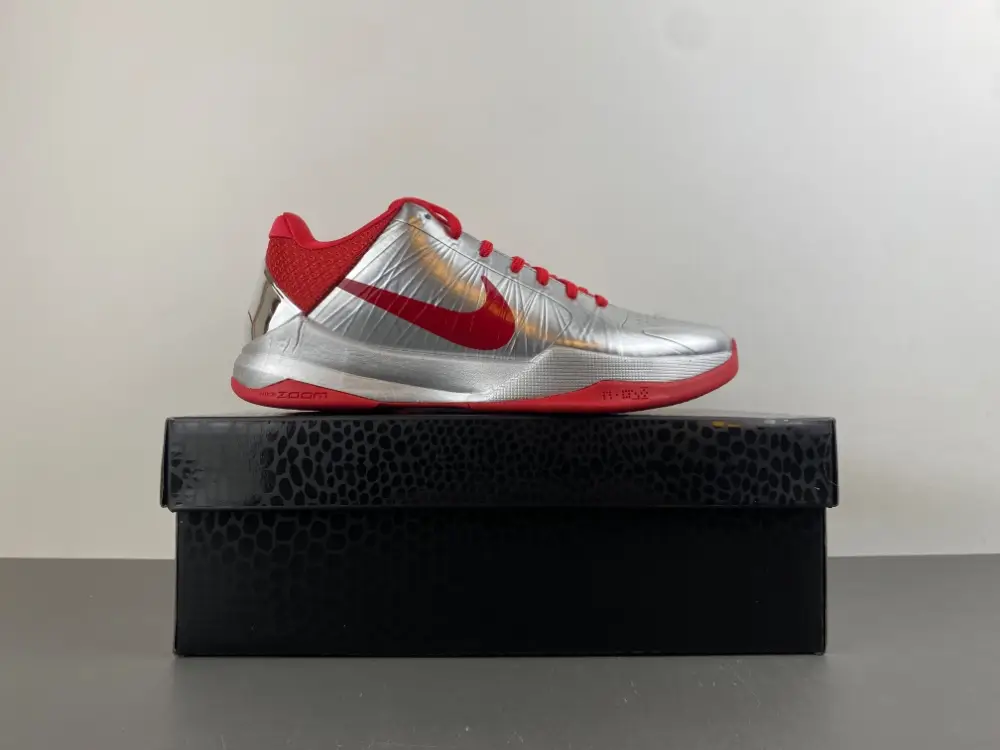 Caitlin Clark x Nike Zoom Kobe 5 Protro 'Rookie of the 